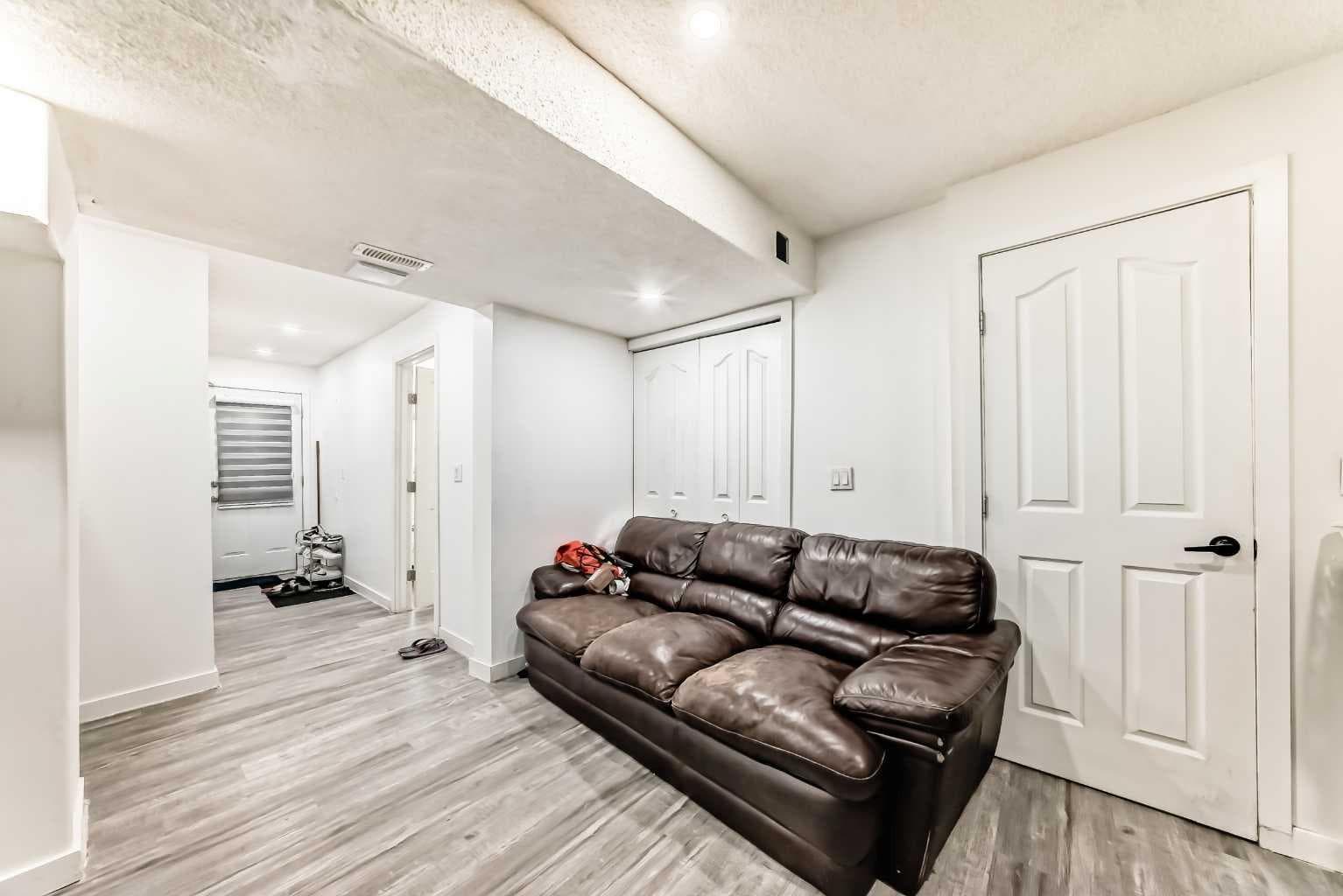 125 Coral Springs Bay NE