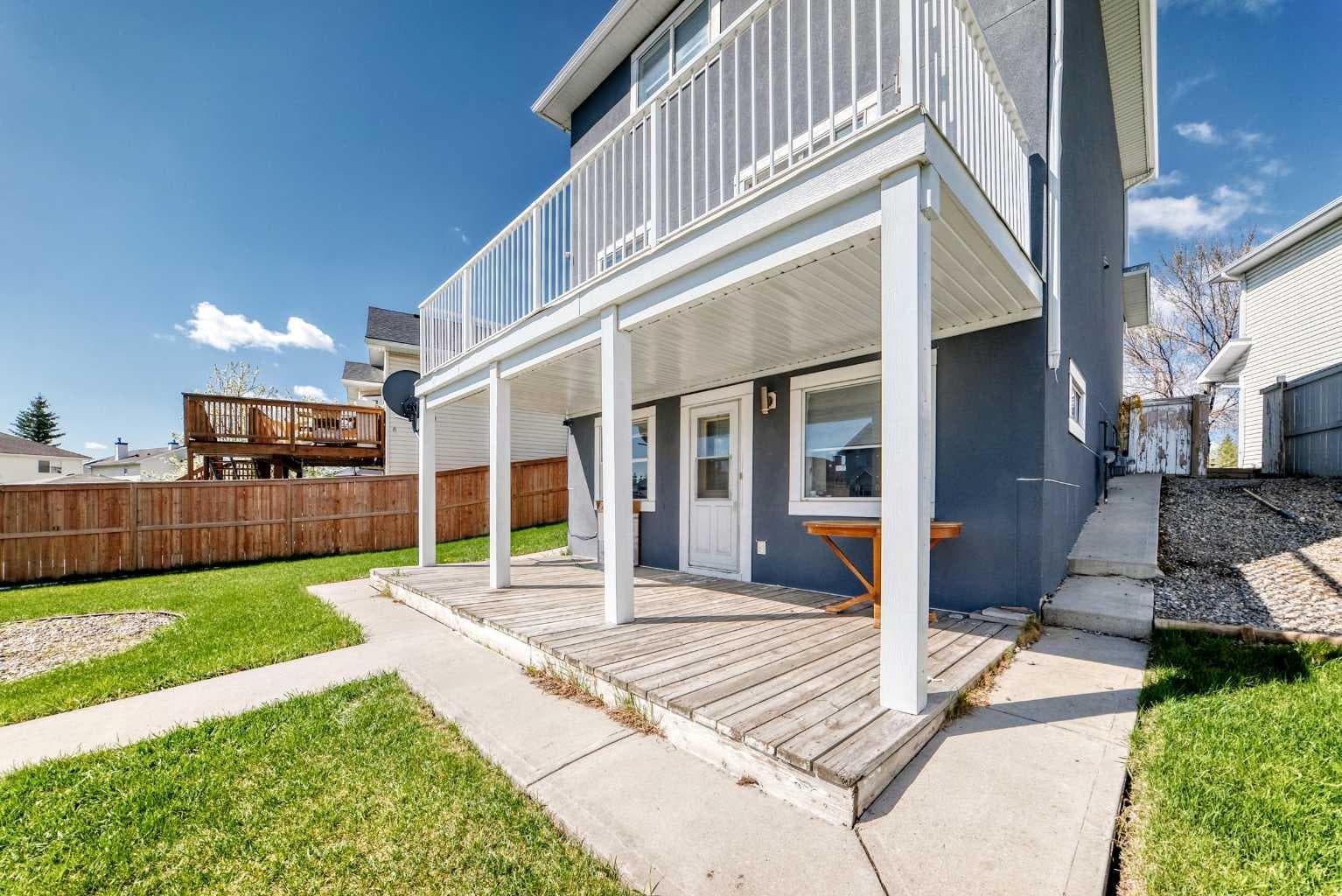 125 Coral Springs Bay NE