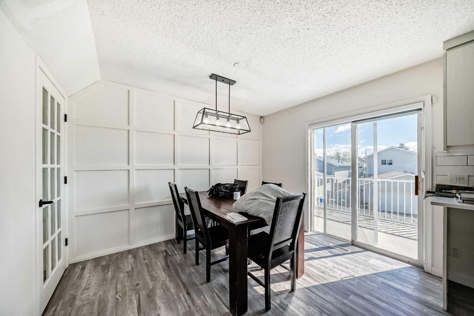 125 Coral Springs Bay NE