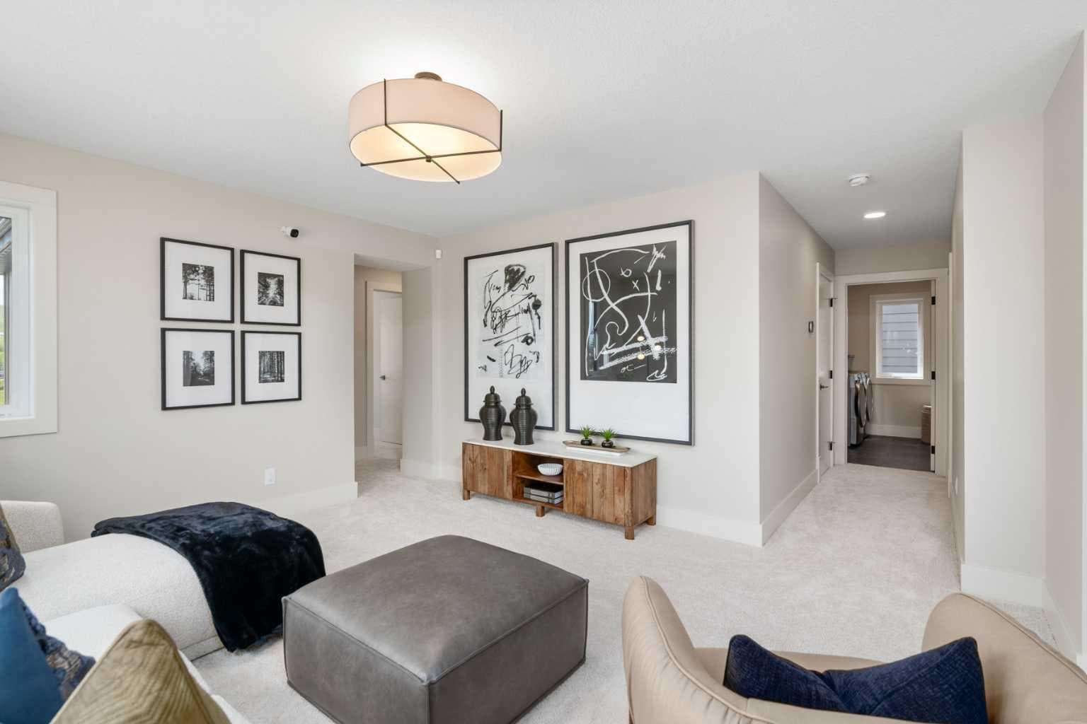 364 Greenwich Drive NW