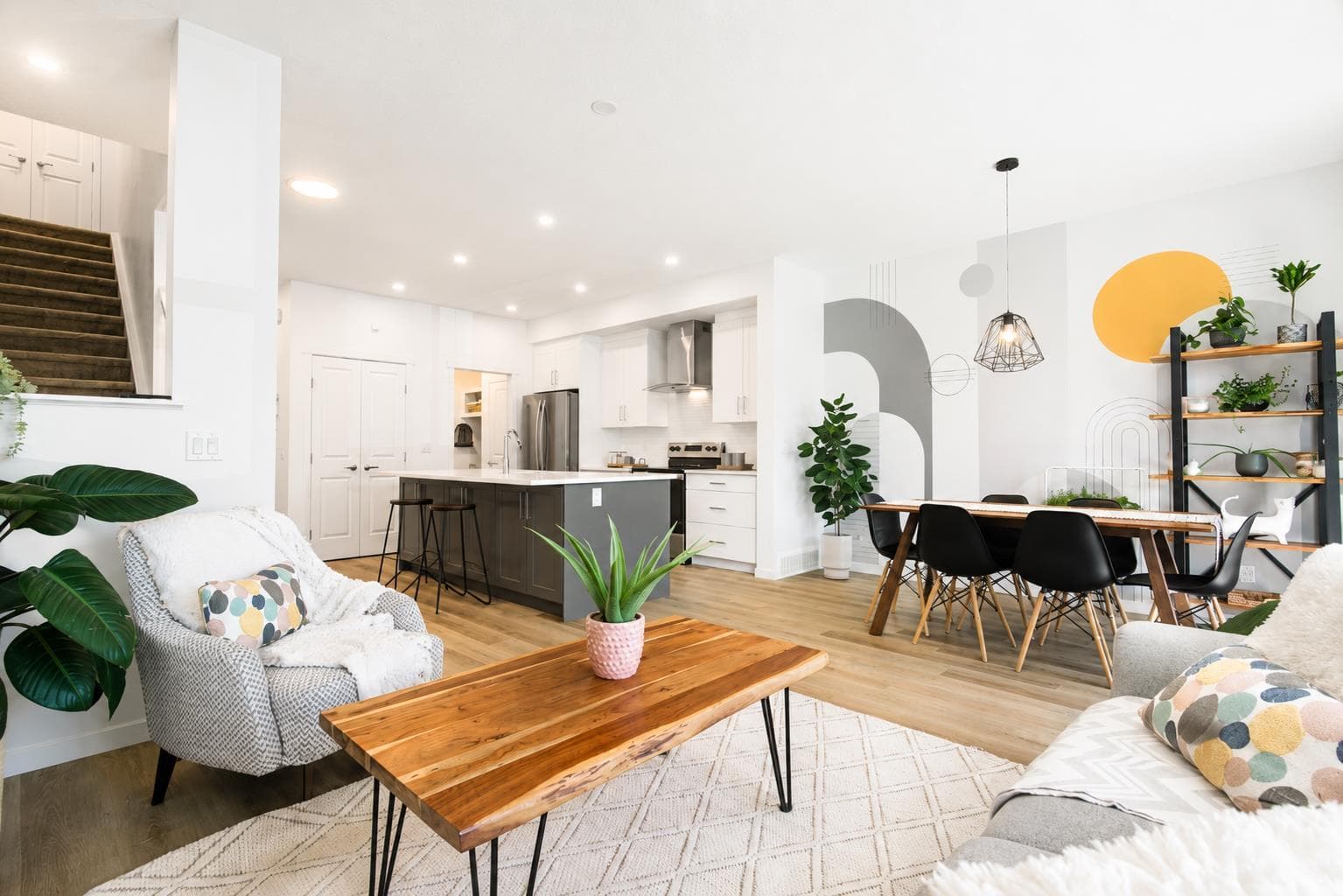 229 Masters Row SE
