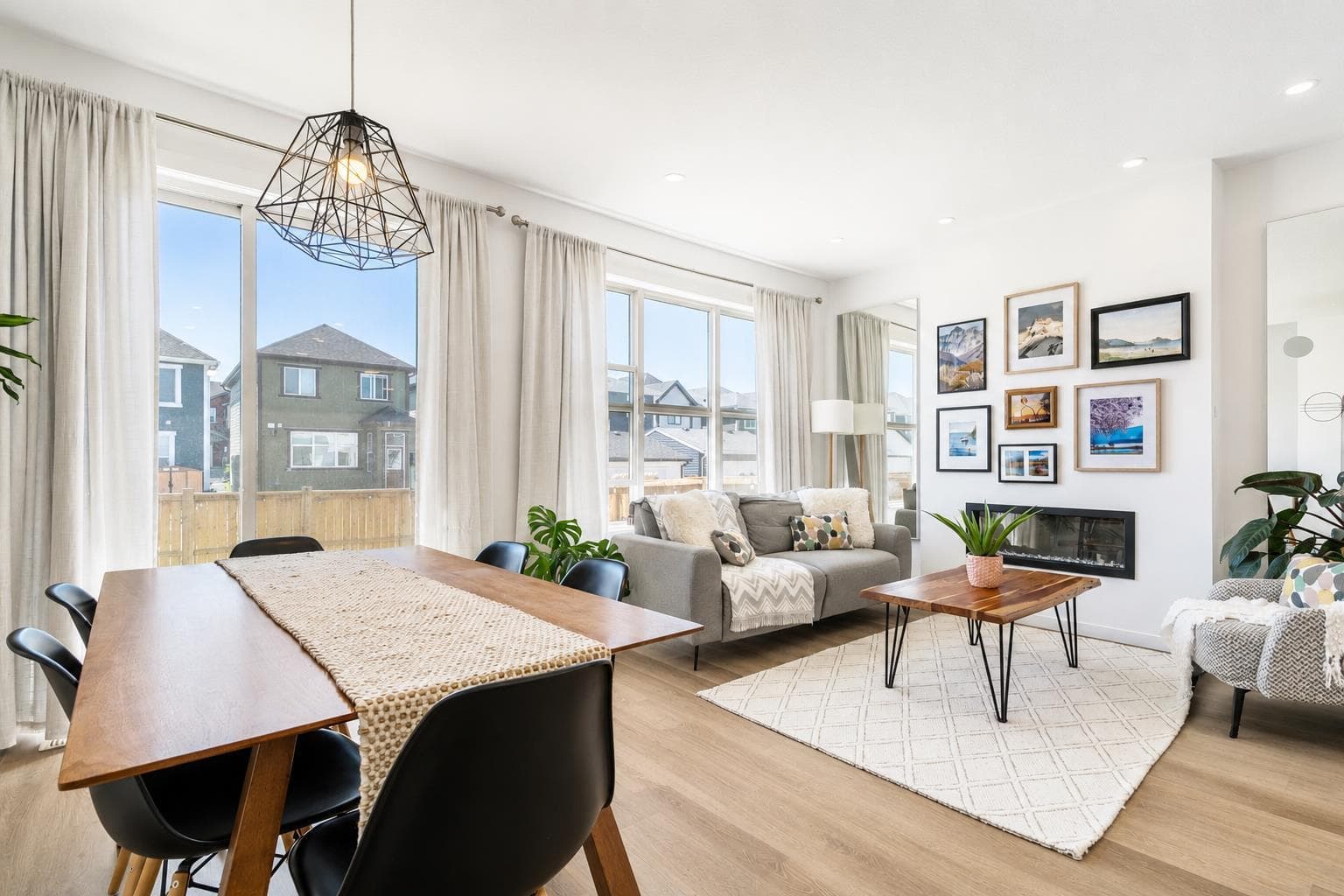 229 Masters Row SE