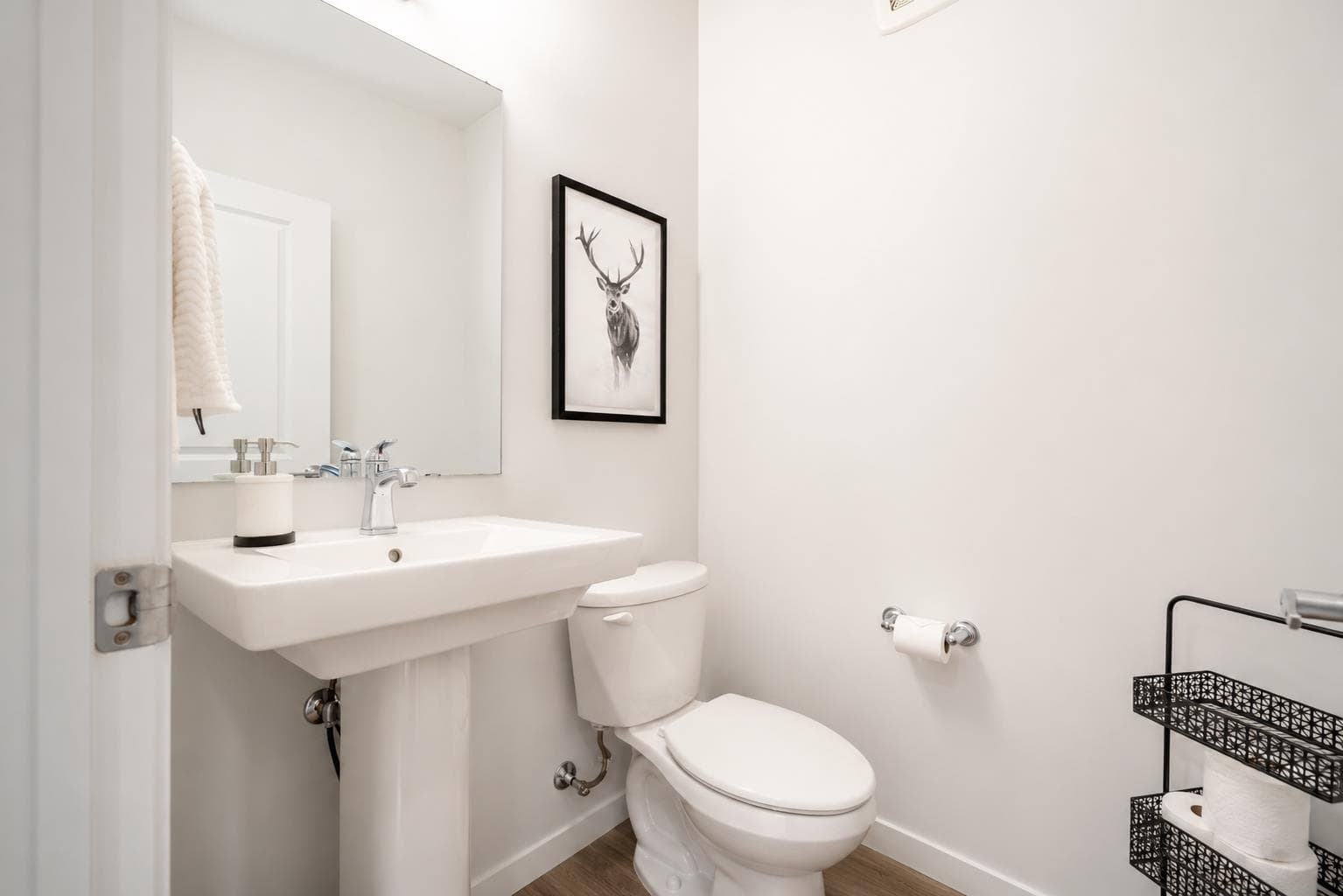 229 Masters Row SE