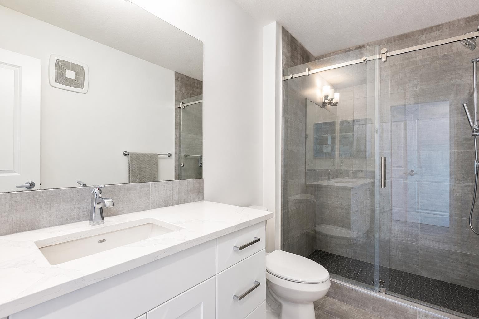 229 Masters Row SE