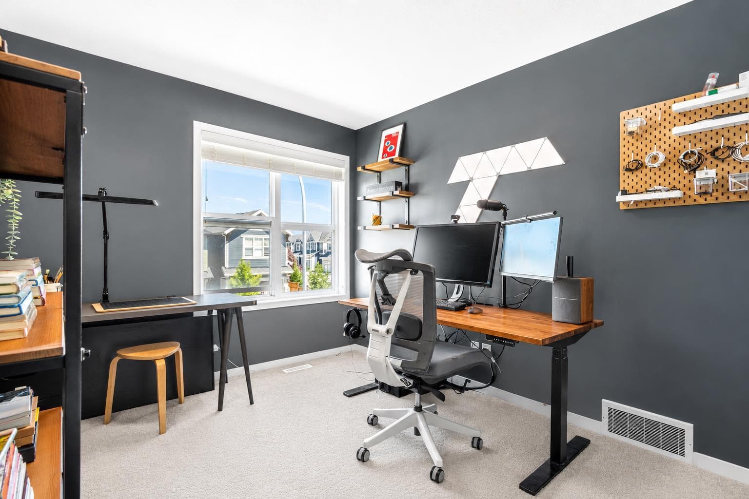 229 Masters Row SE