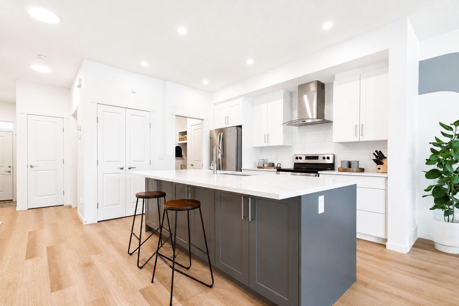 229 Masters Row SE