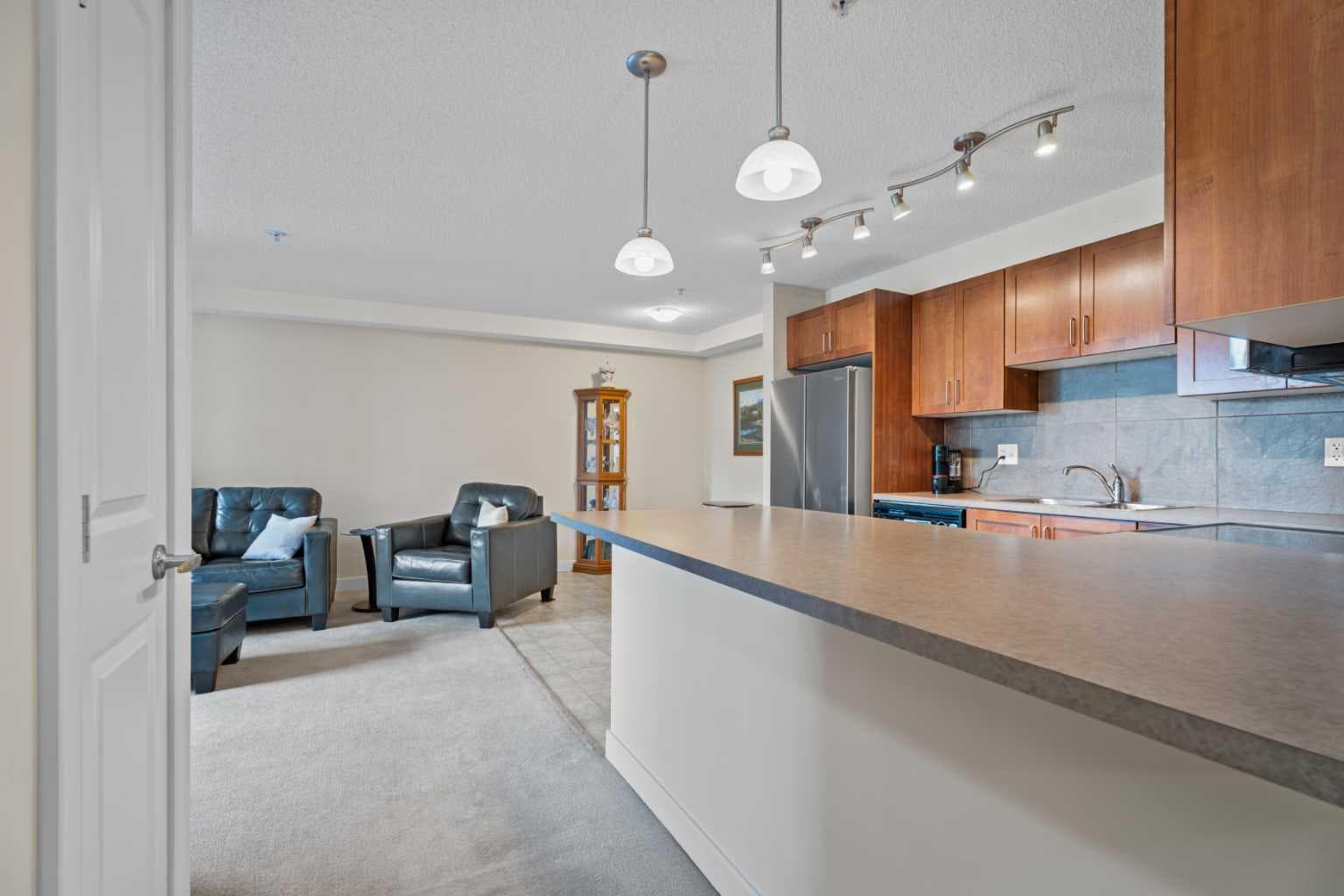 201, 162 Country Village Circle NE
