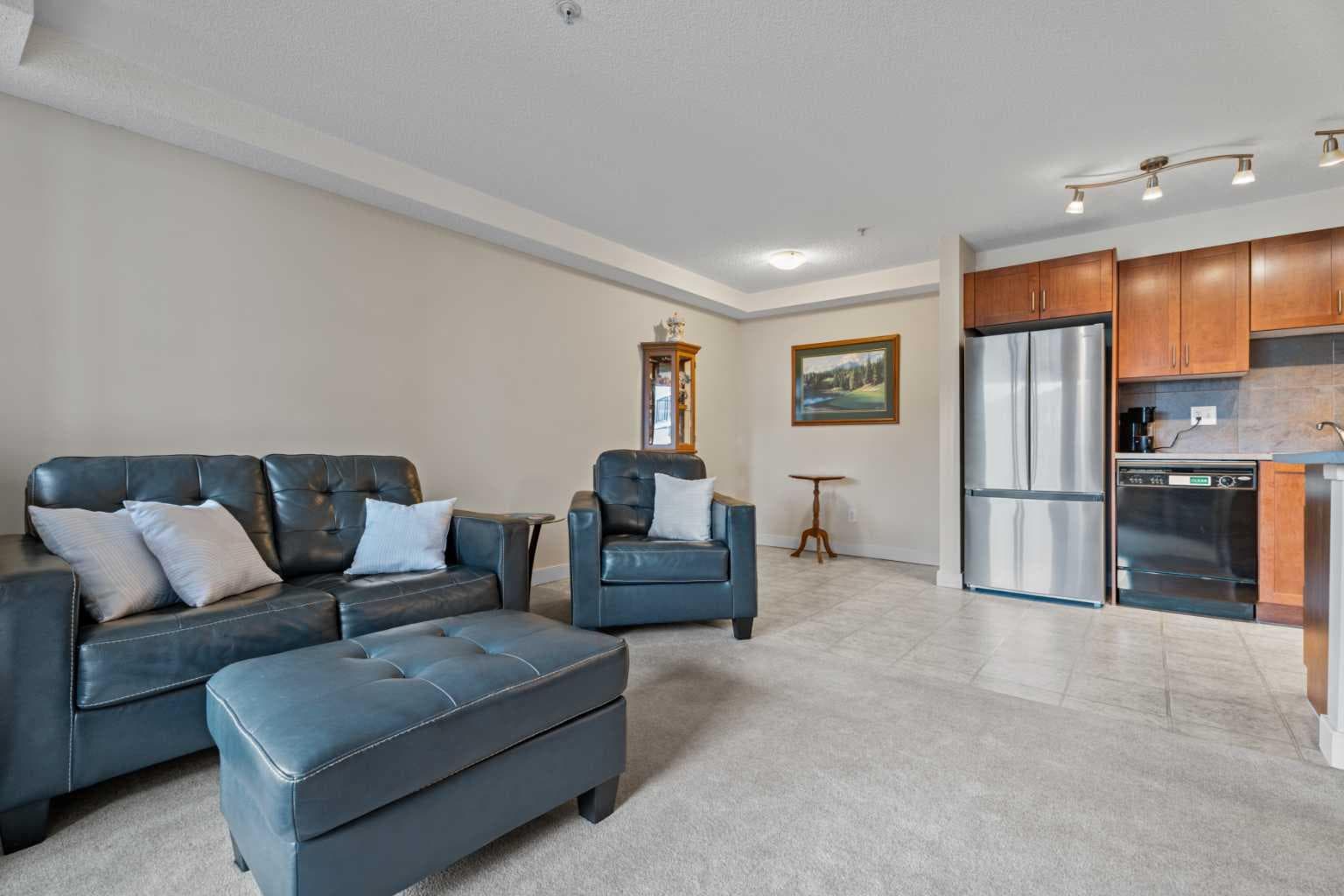 201, 162 Country Village Circle NE