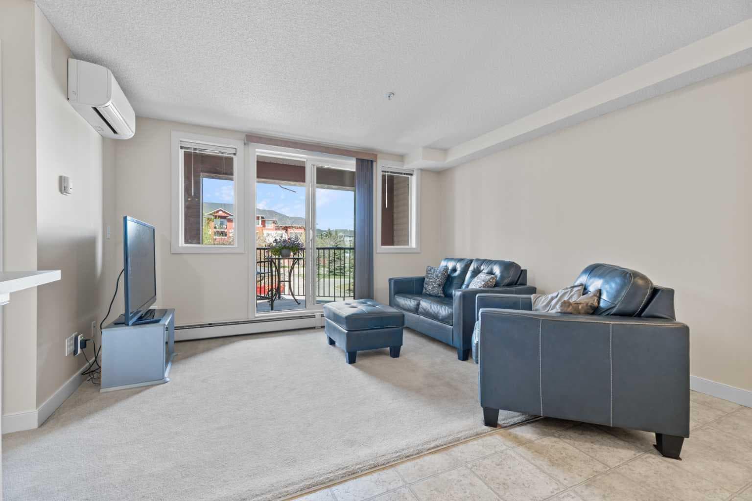 201, 162 Country Village Circle NE
