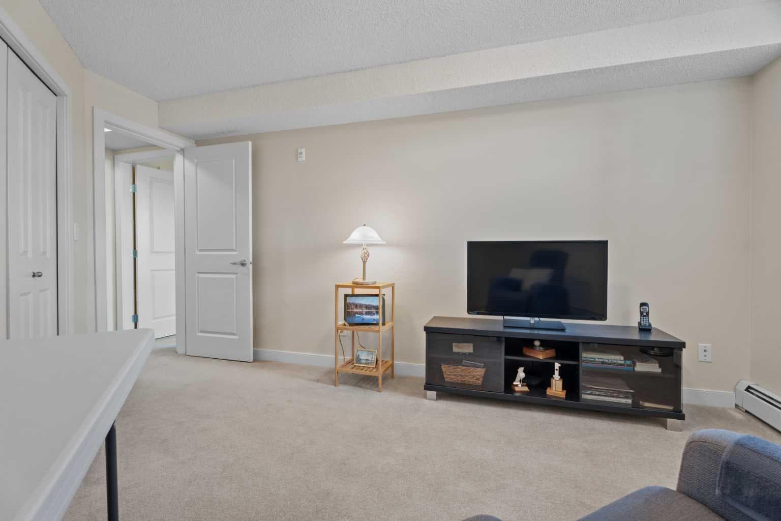 201, 162 Country Village Circle NE