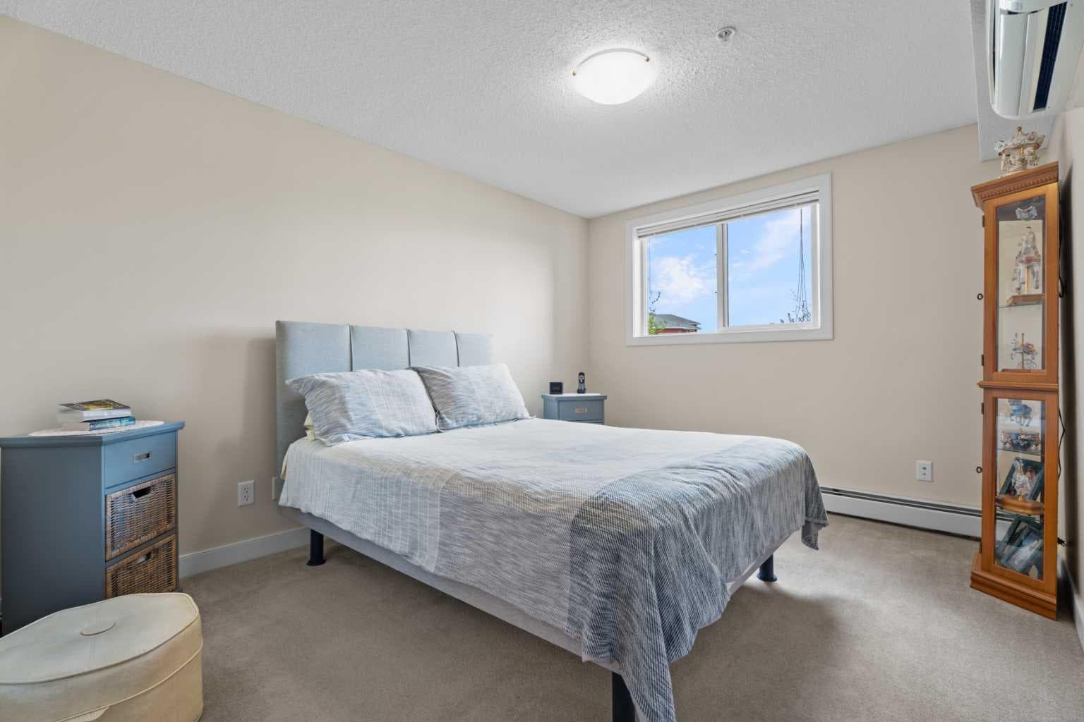 201, 162 Country Village Circle NE