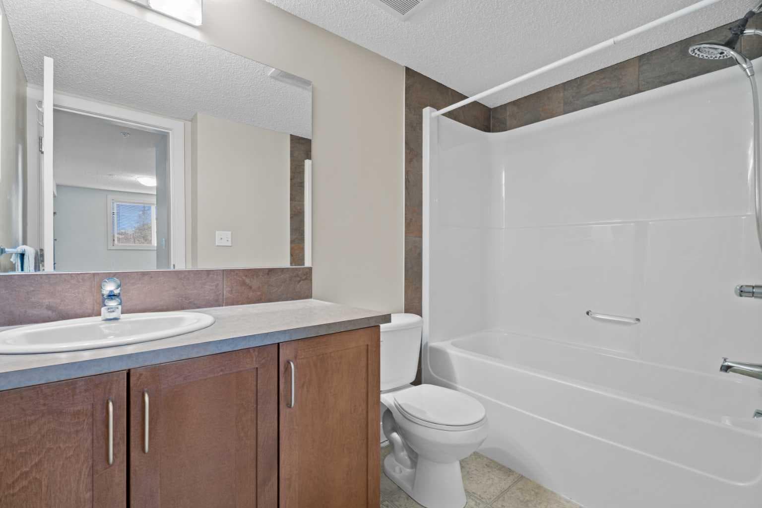 201, 162 Country Village Circle NE