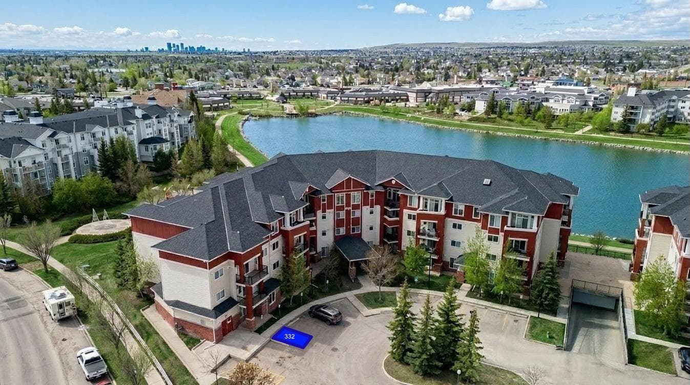 201, 162 Country Village Circle NE