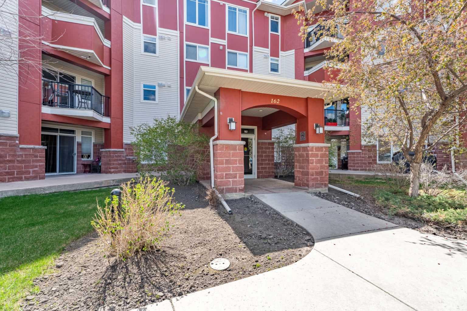 201, 162 Country Village Circle NE