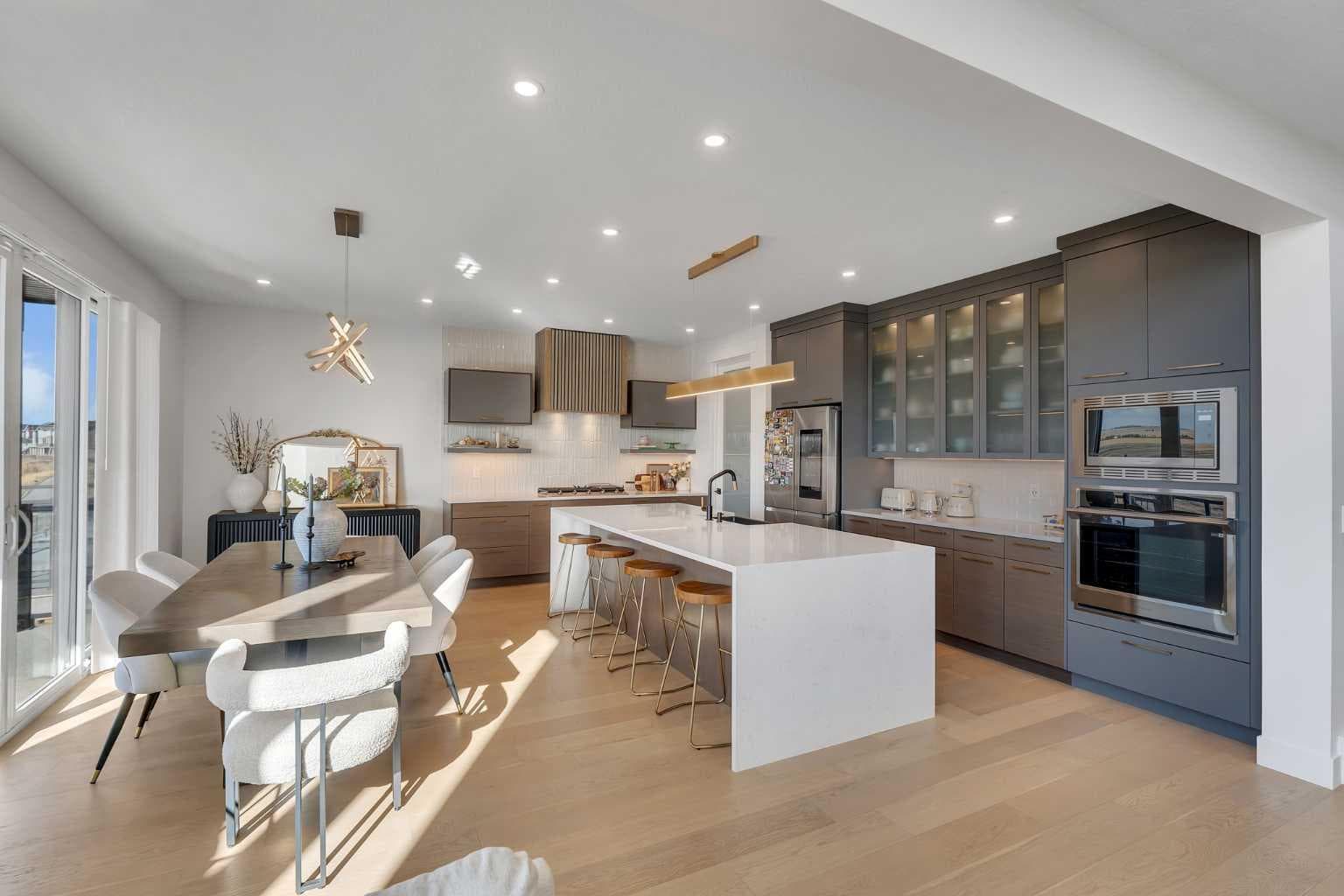 351 Lucas Way NW