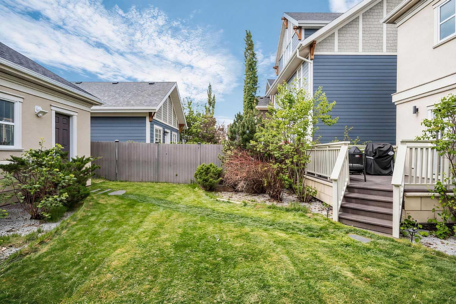 3804 Sarcee Road SW