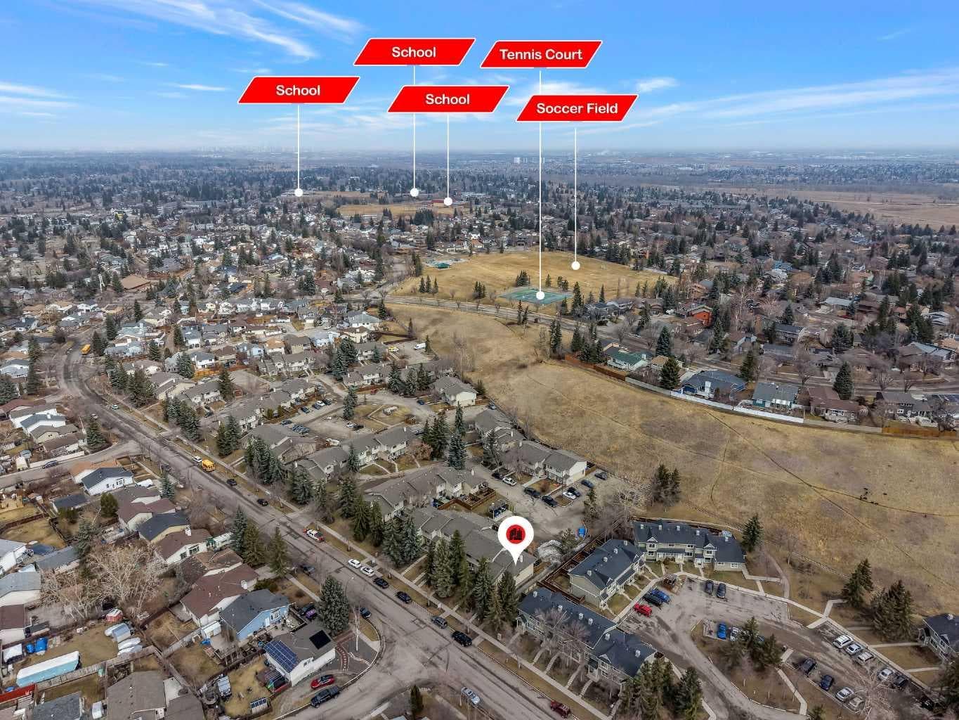 115 Deerfield Drive SE
