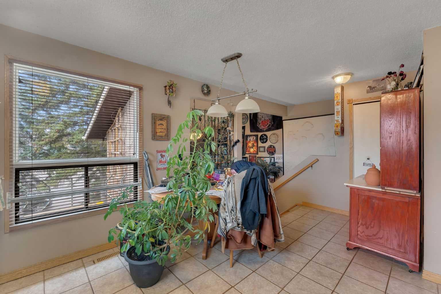 115 Deerfield Drive SE