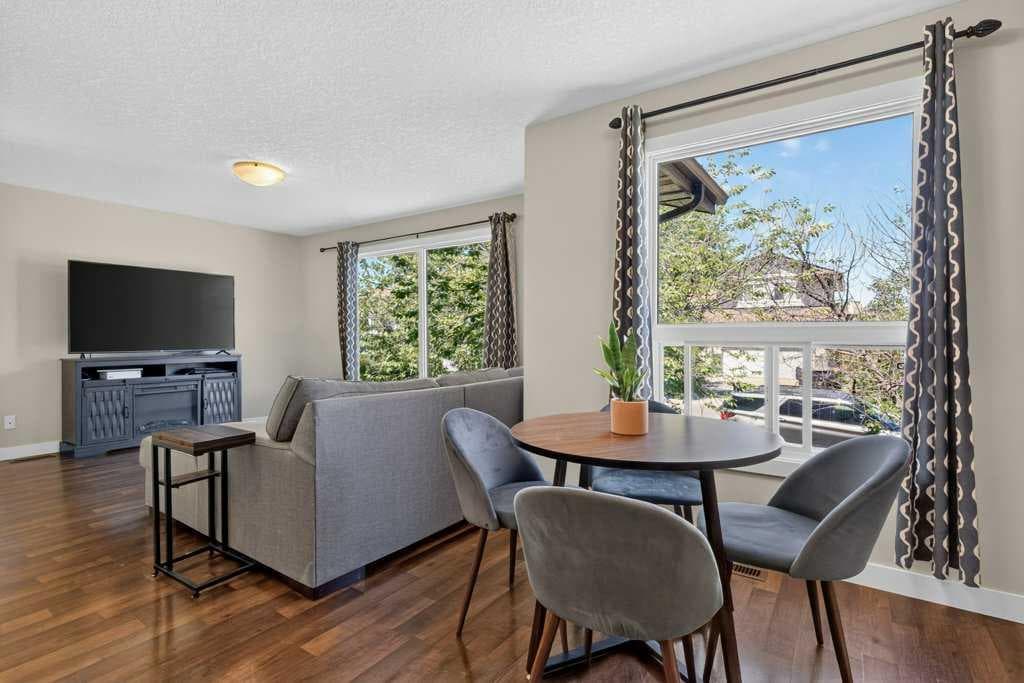 20 McKinley Road SE