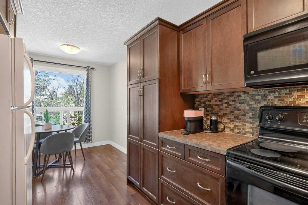 20 McKinley Road SE