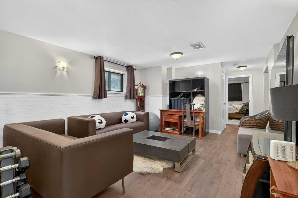 20 McKinley Road SE