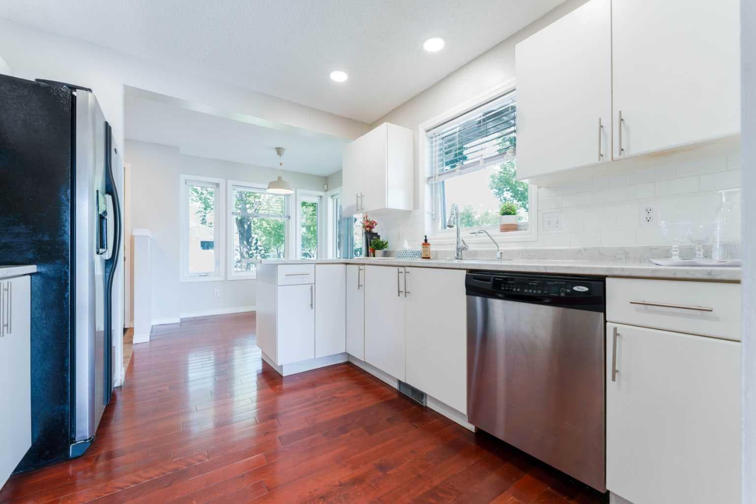 166, 388 Sandarac Drive NW