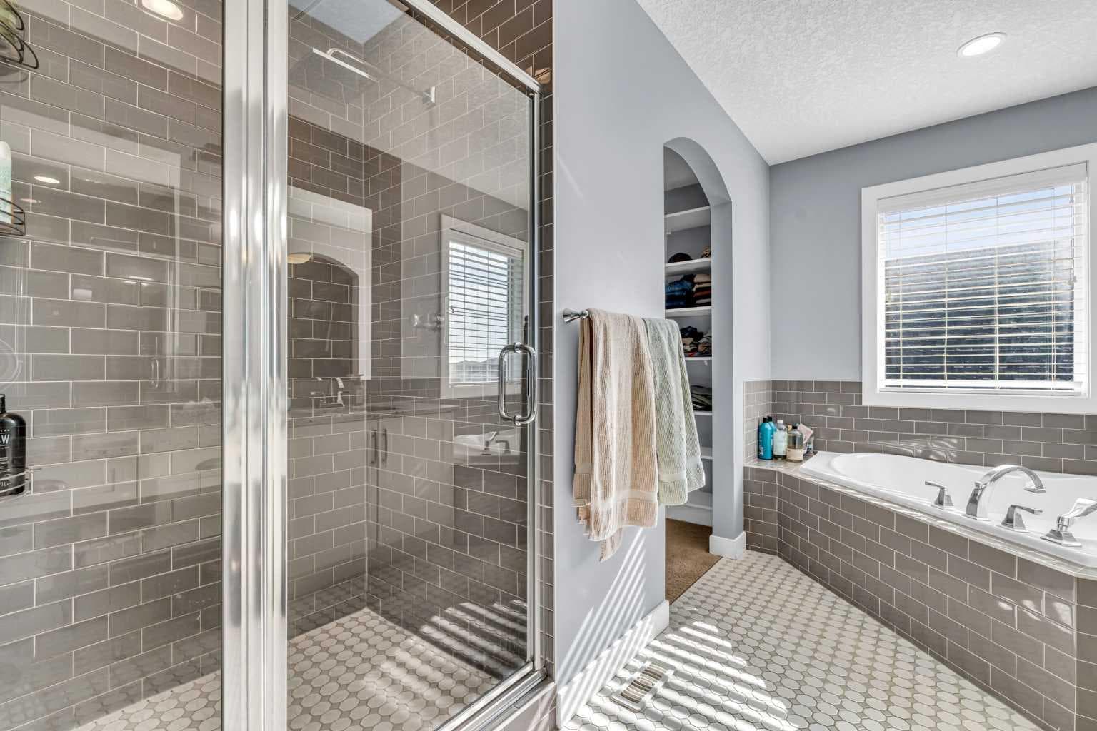 284 Rainbow Falls Way 