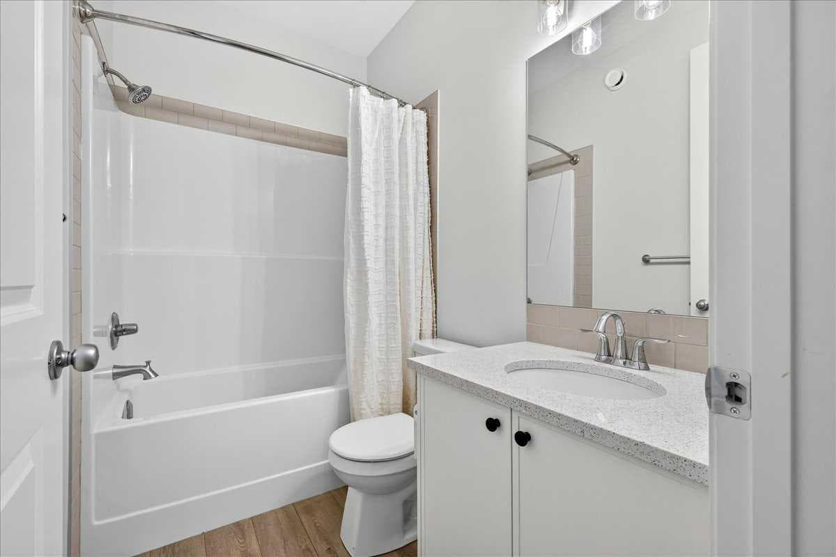 128 Setonstone Manor SE