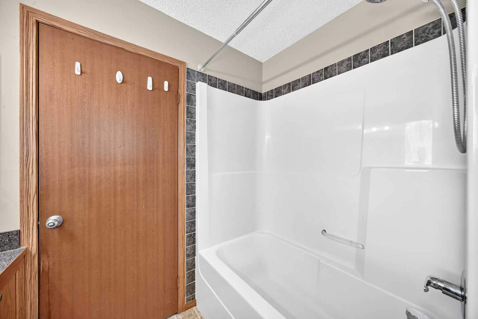 144 Covehaven Road NE
