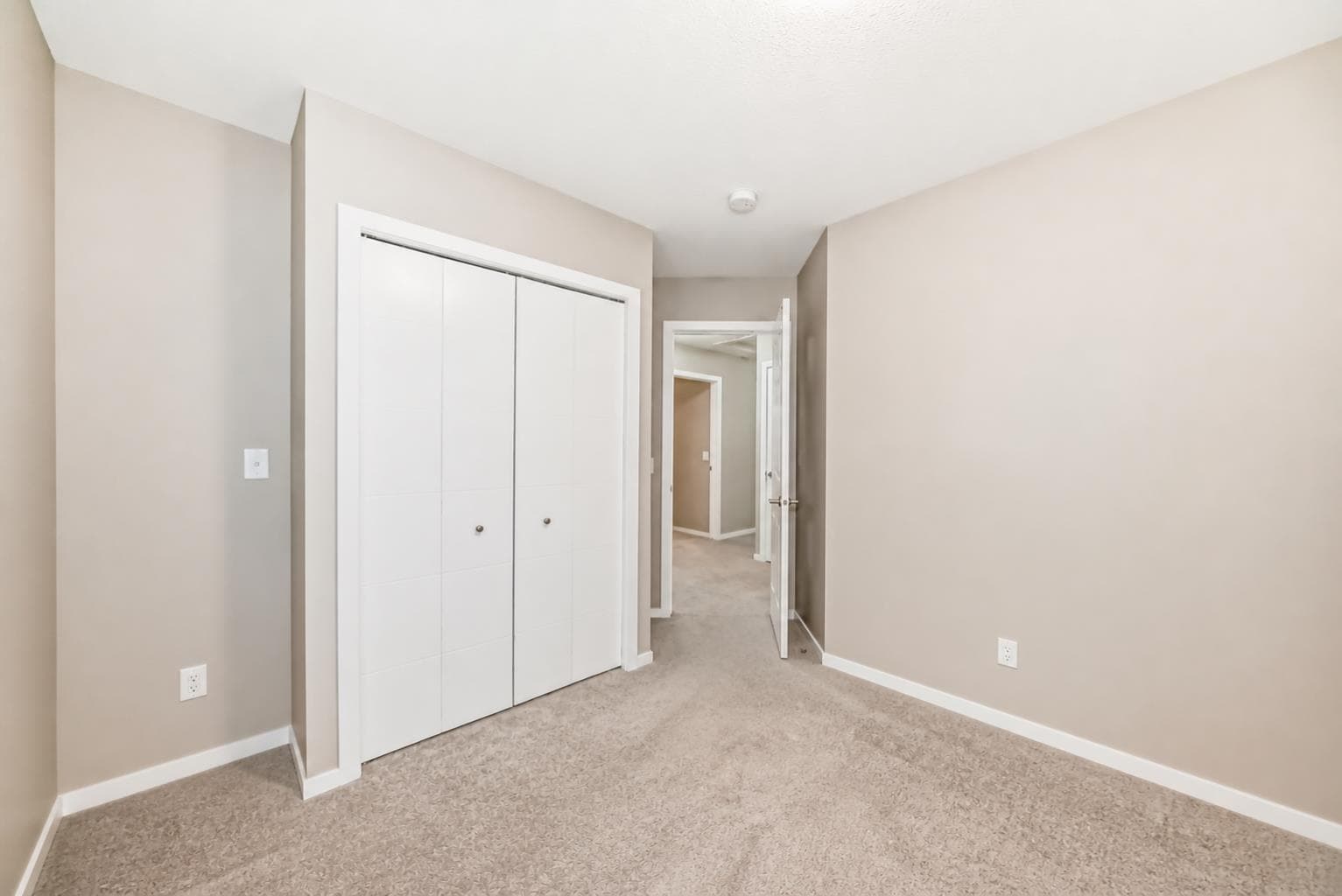 202, 245 Redstone Walk NE