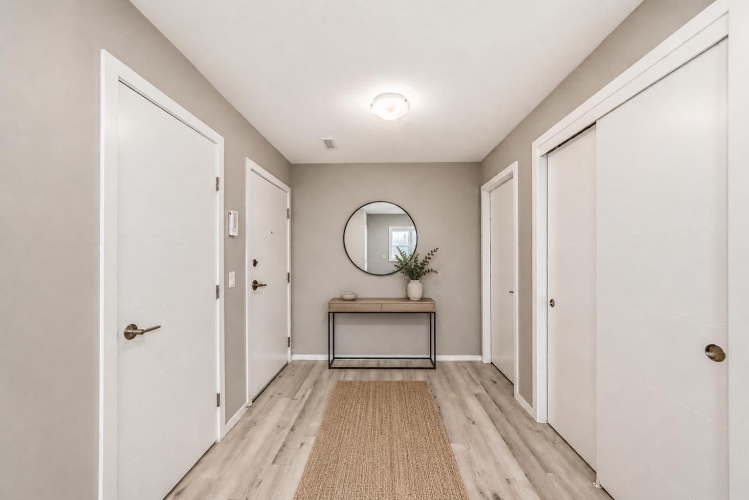202, 245 Redstone Walk NE