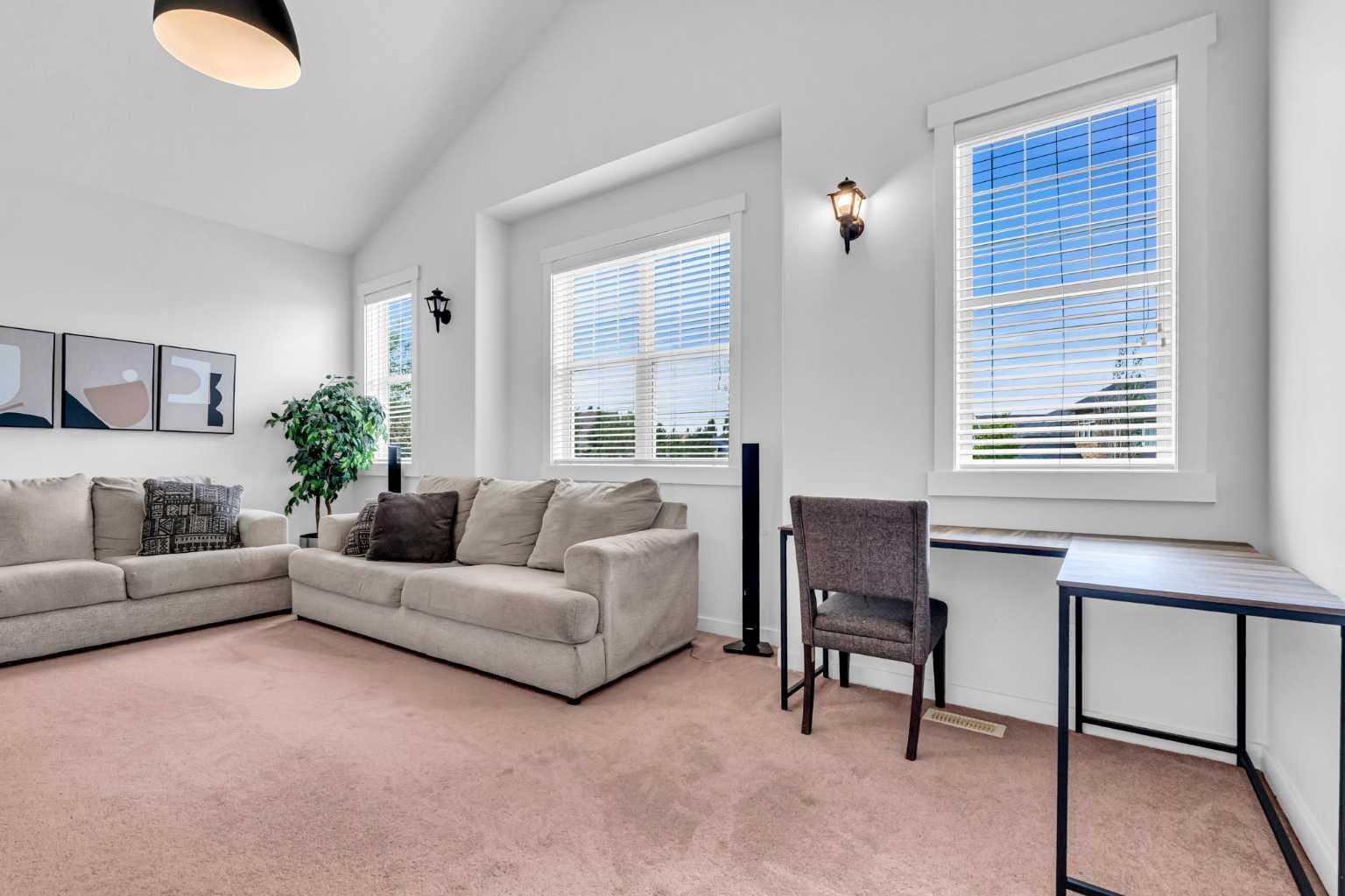 452 Evergreen Circle SW