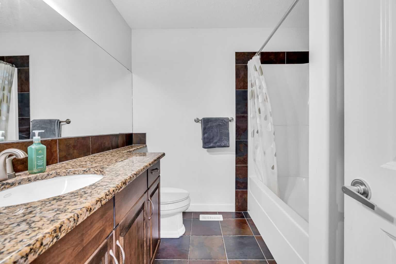 452 Evergreen Circle SW