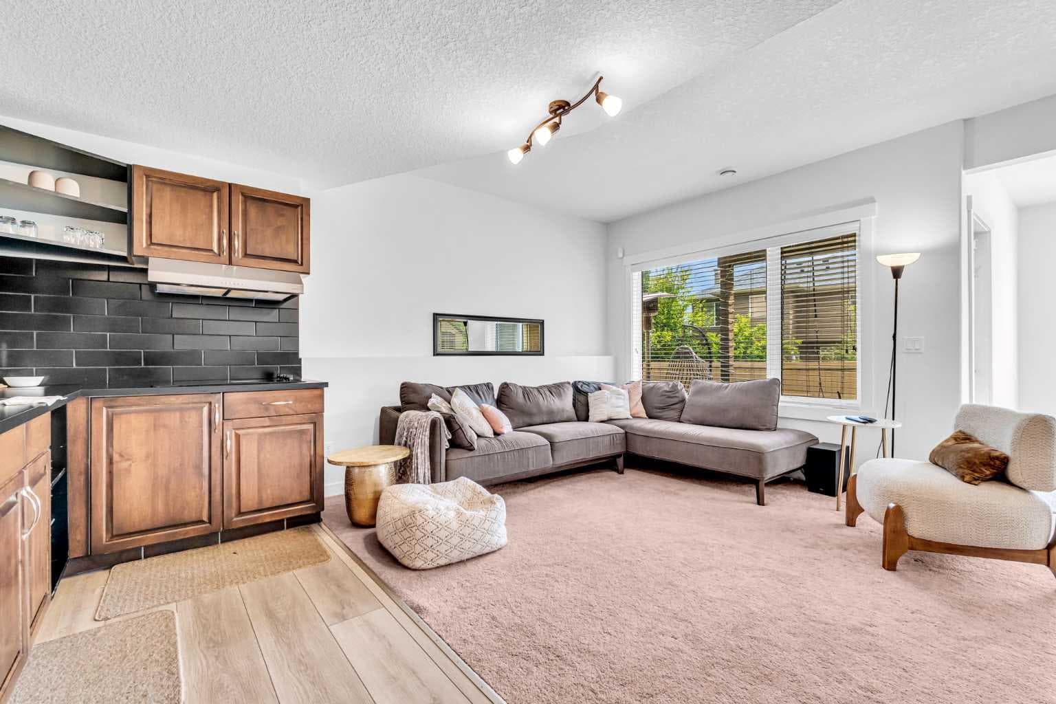 452 Evergreen Circle SW