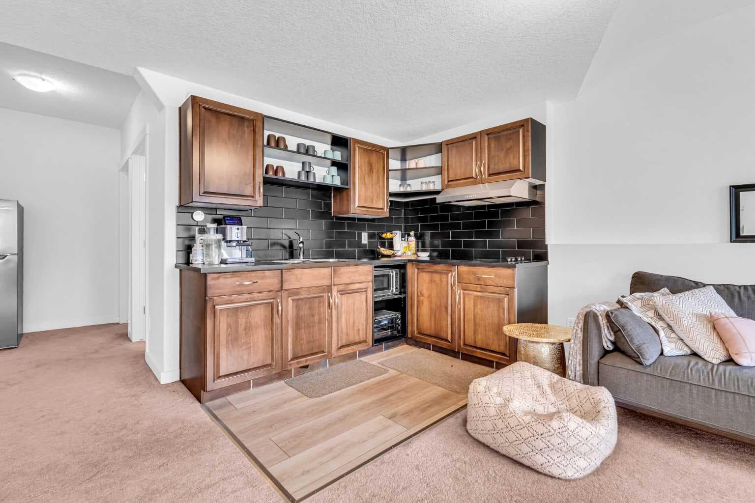 452 Evergreen Circle SW