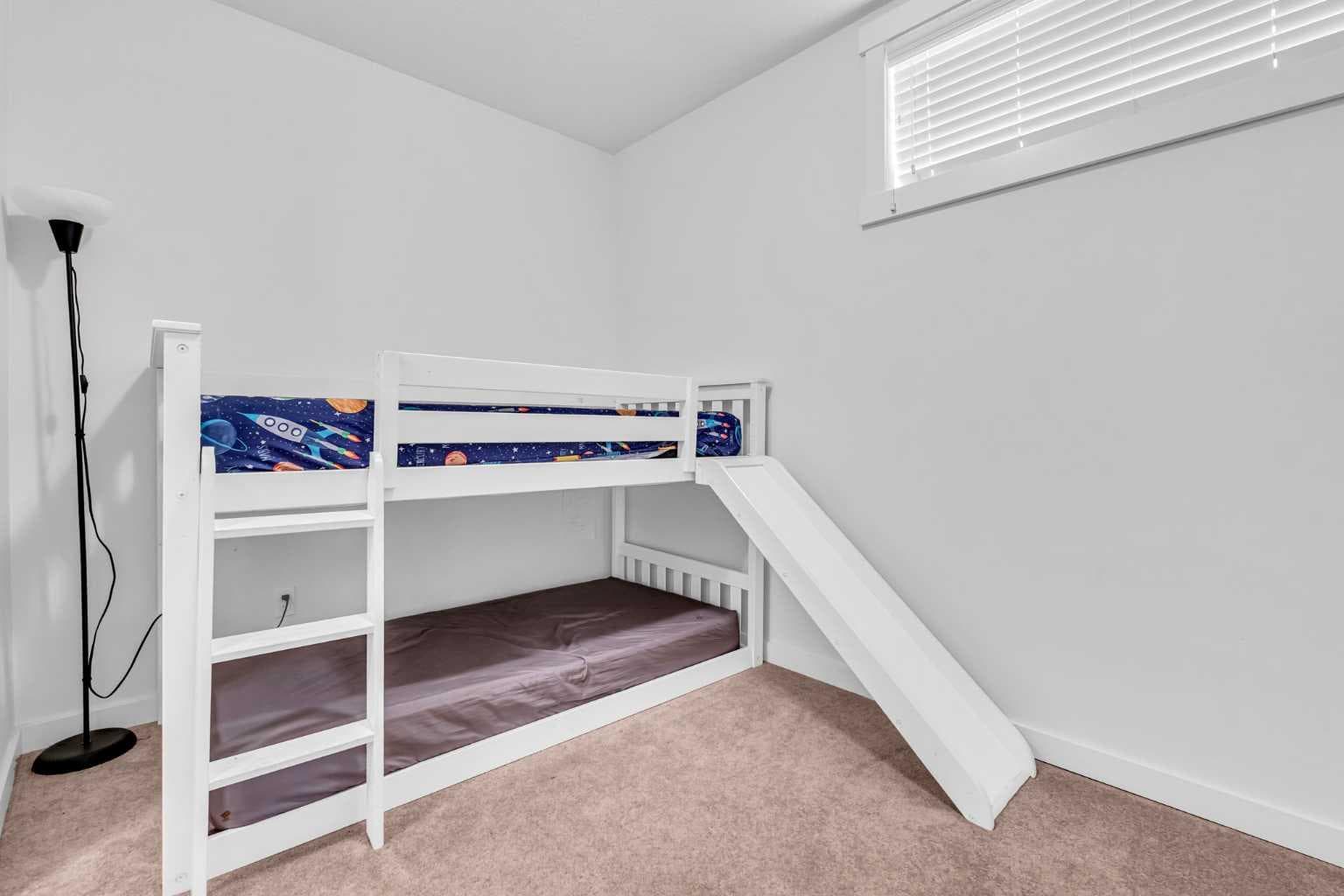 452 Evergreen Circle SW