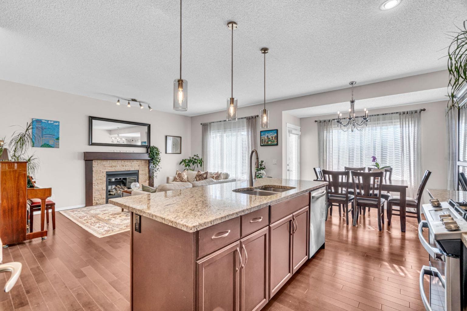 112 Walden Terrace SE