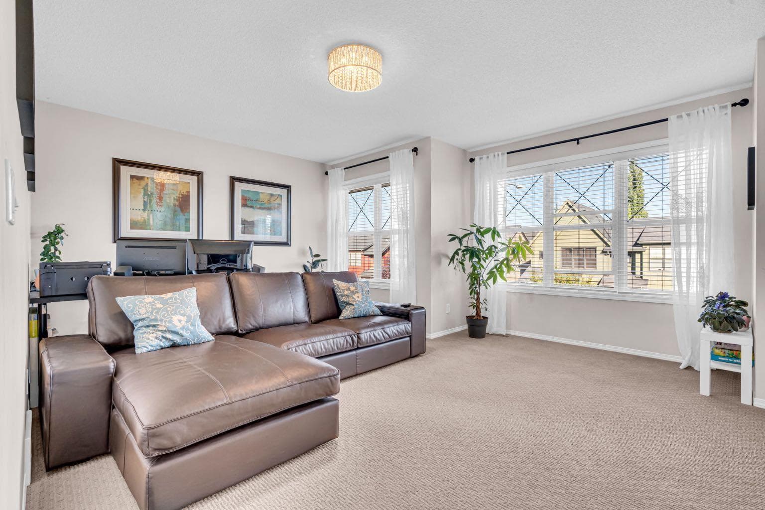 112 Walden Terrace SE