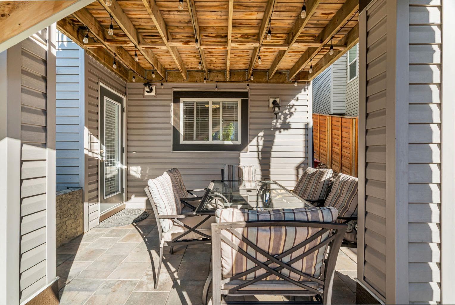 112 Walden Terrace SE
