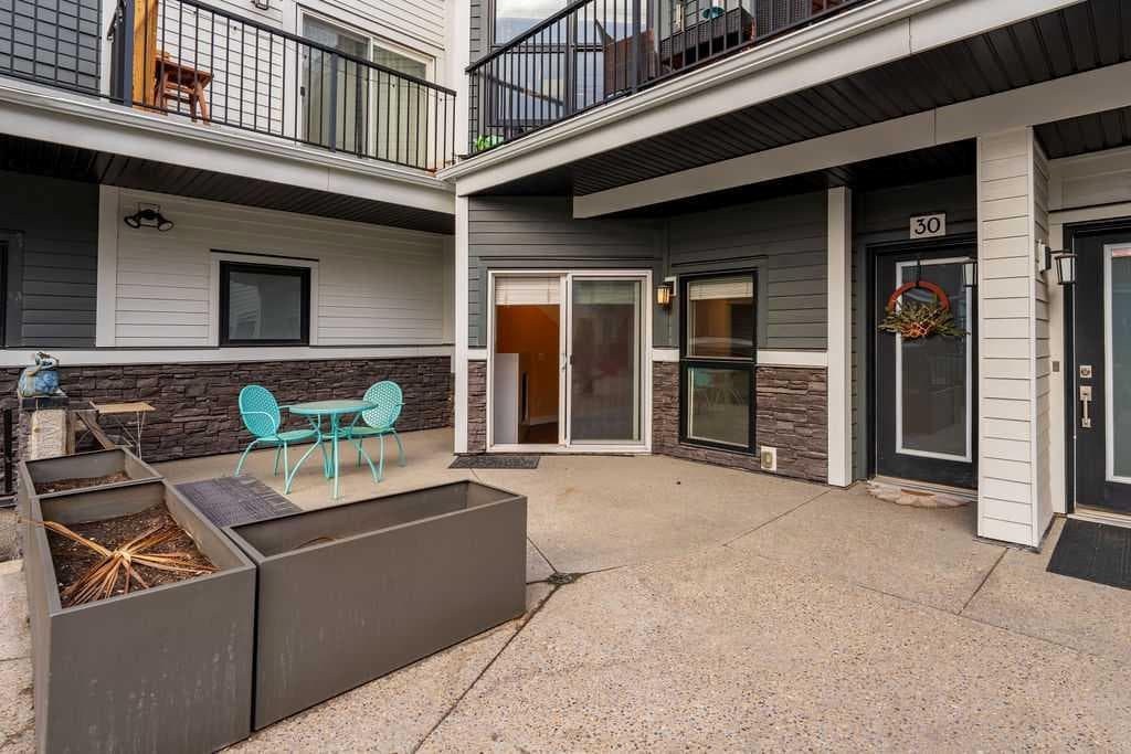1503 5 Street SW