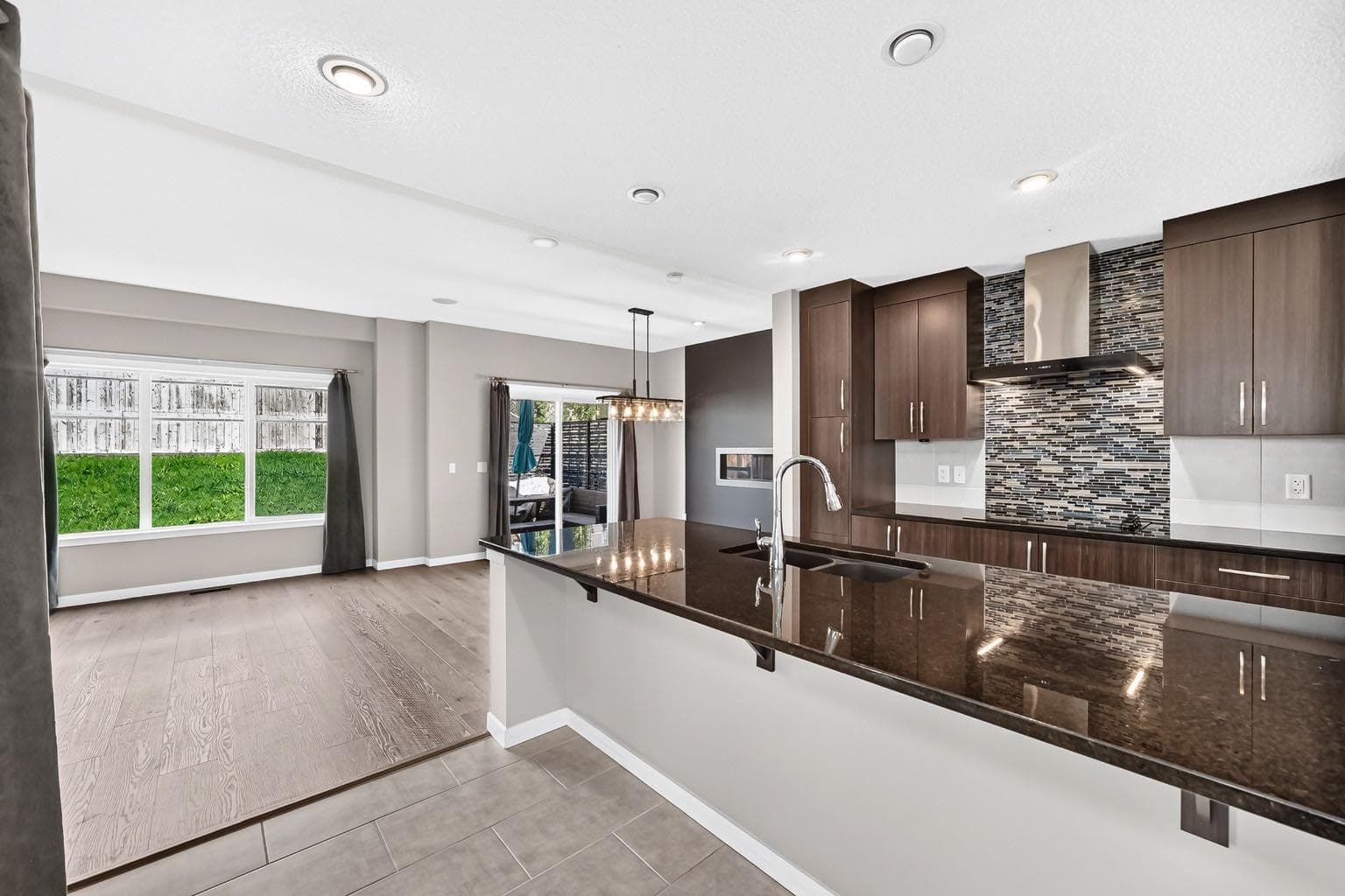 135 Evansridge Crescent NW