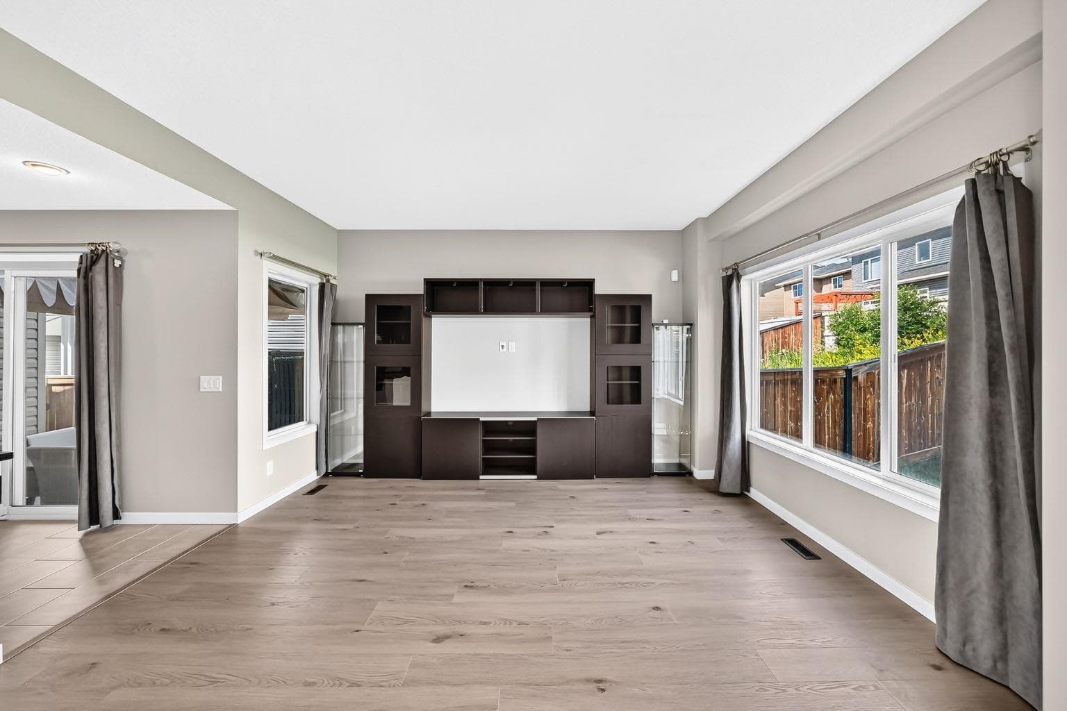 135 Evansridge Crescent NW