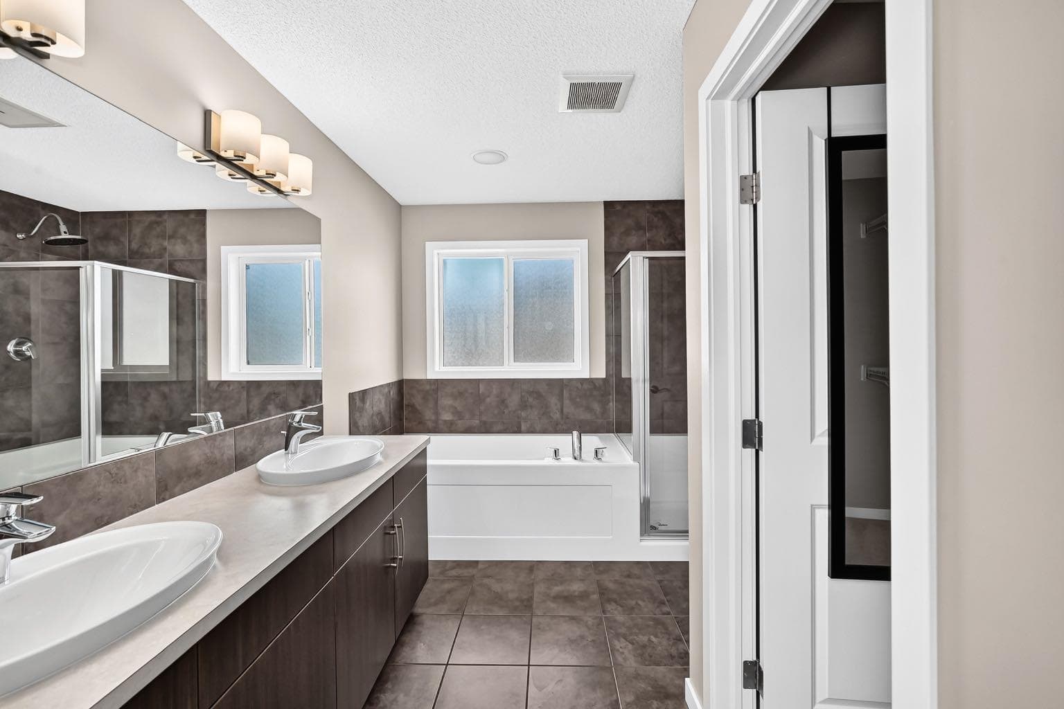 135 Evansridge Crescent NW