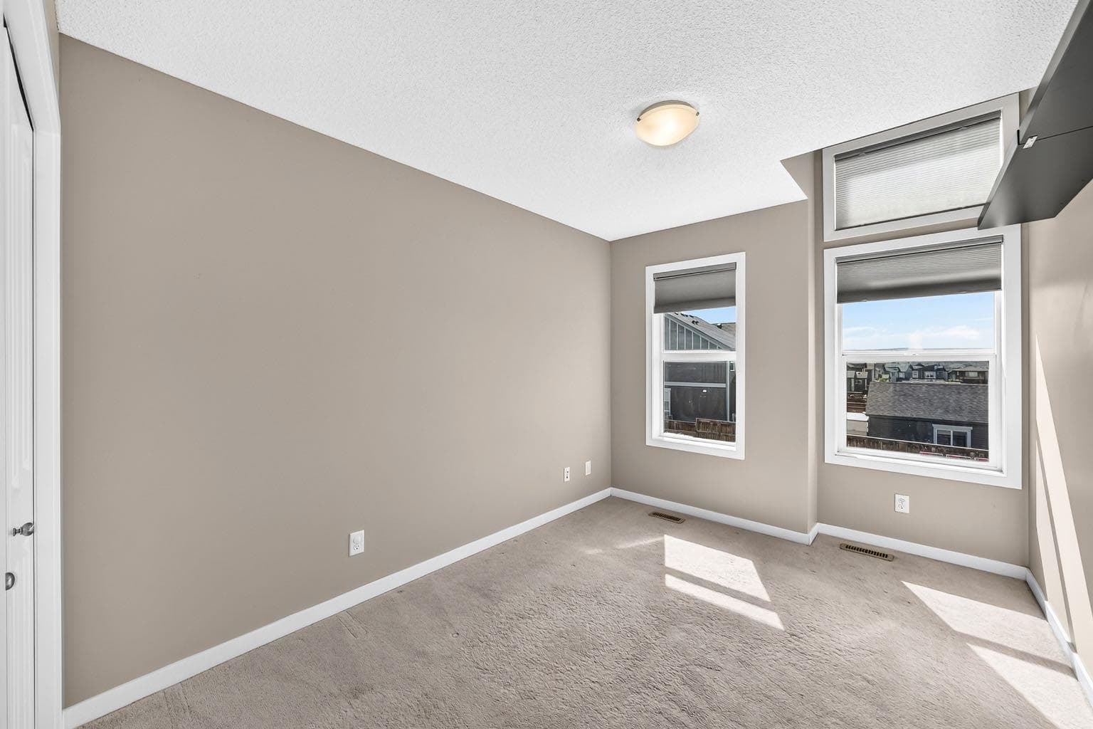 135 Evansridge Crescent NW