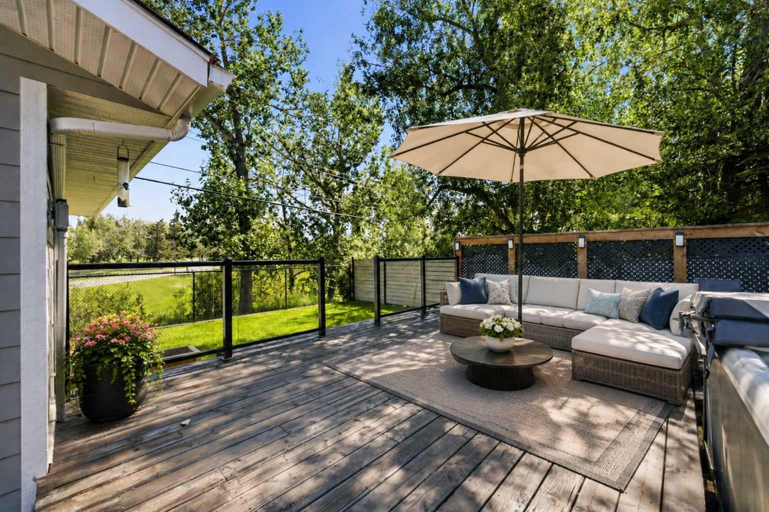 20 Mapleglade Close SE