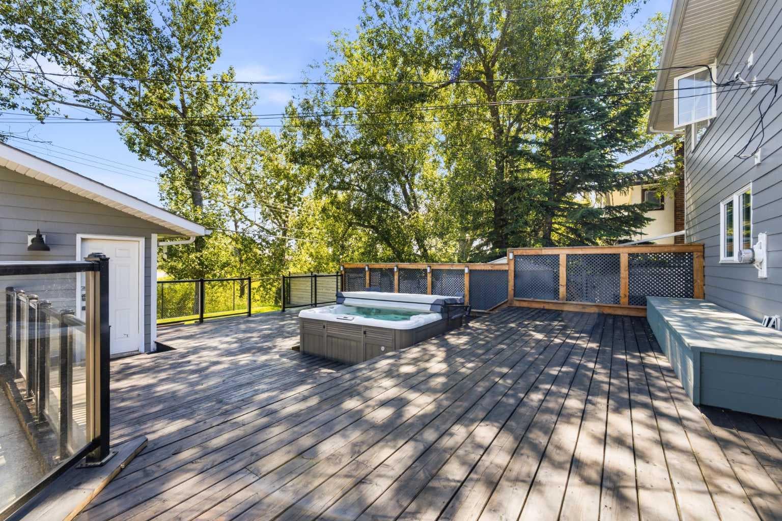 20 Mapleglade Close SE