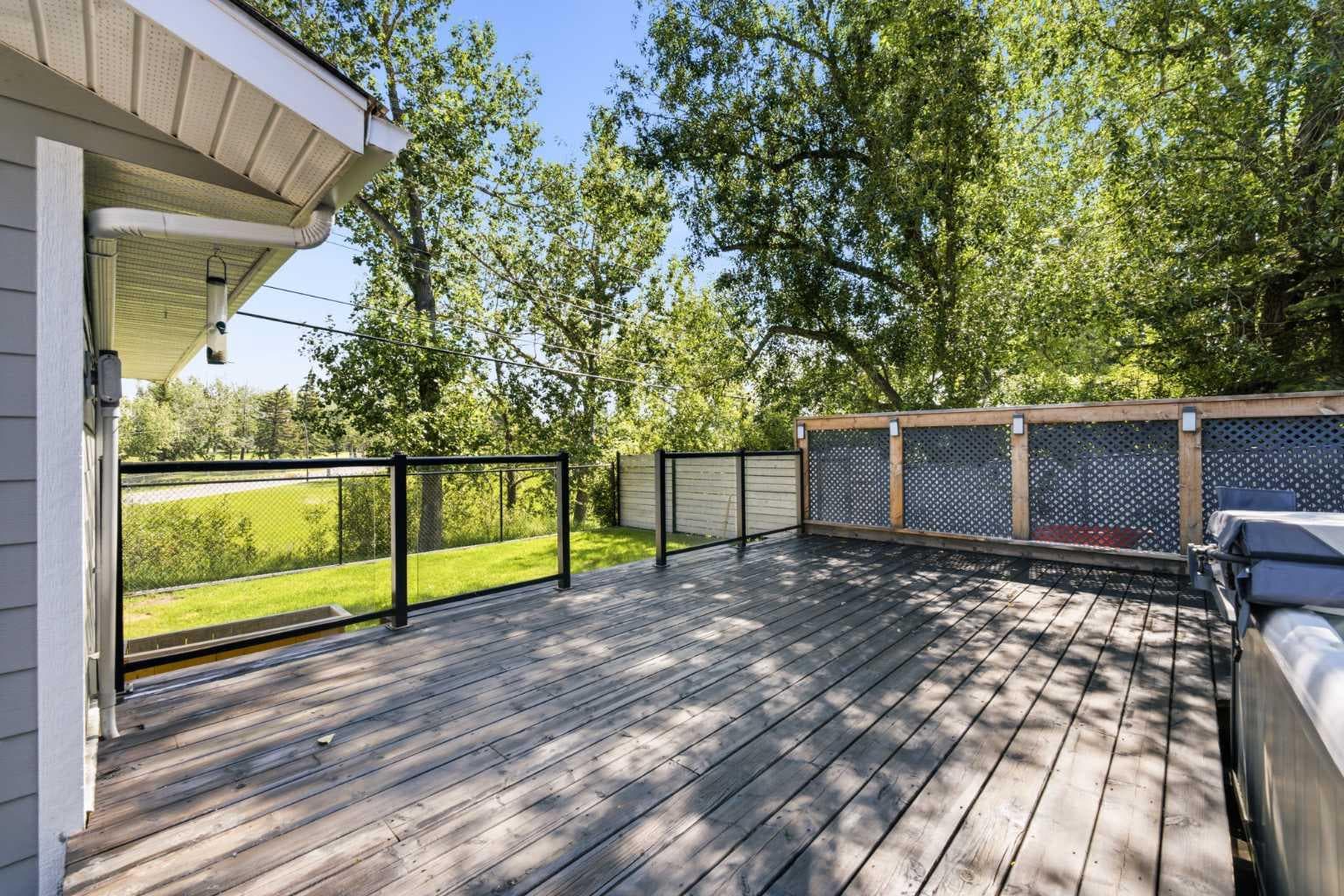 20 Mapleglade Close SE