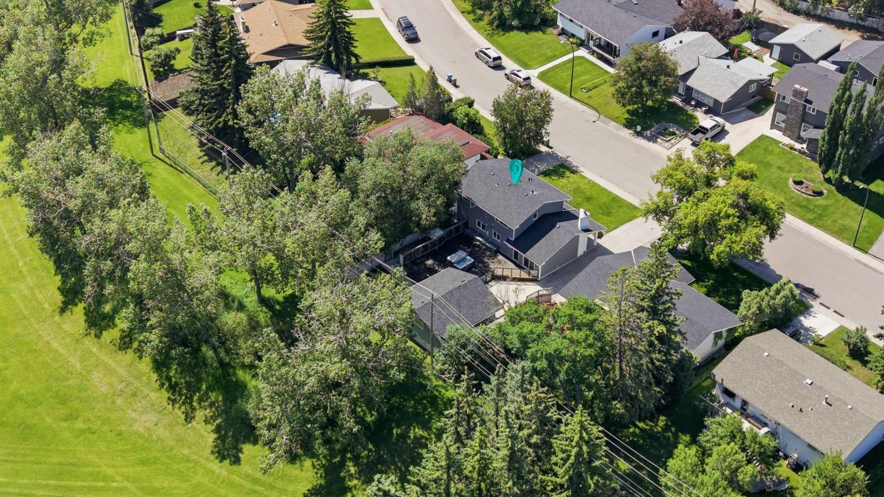 20 Mapleglade Close SE