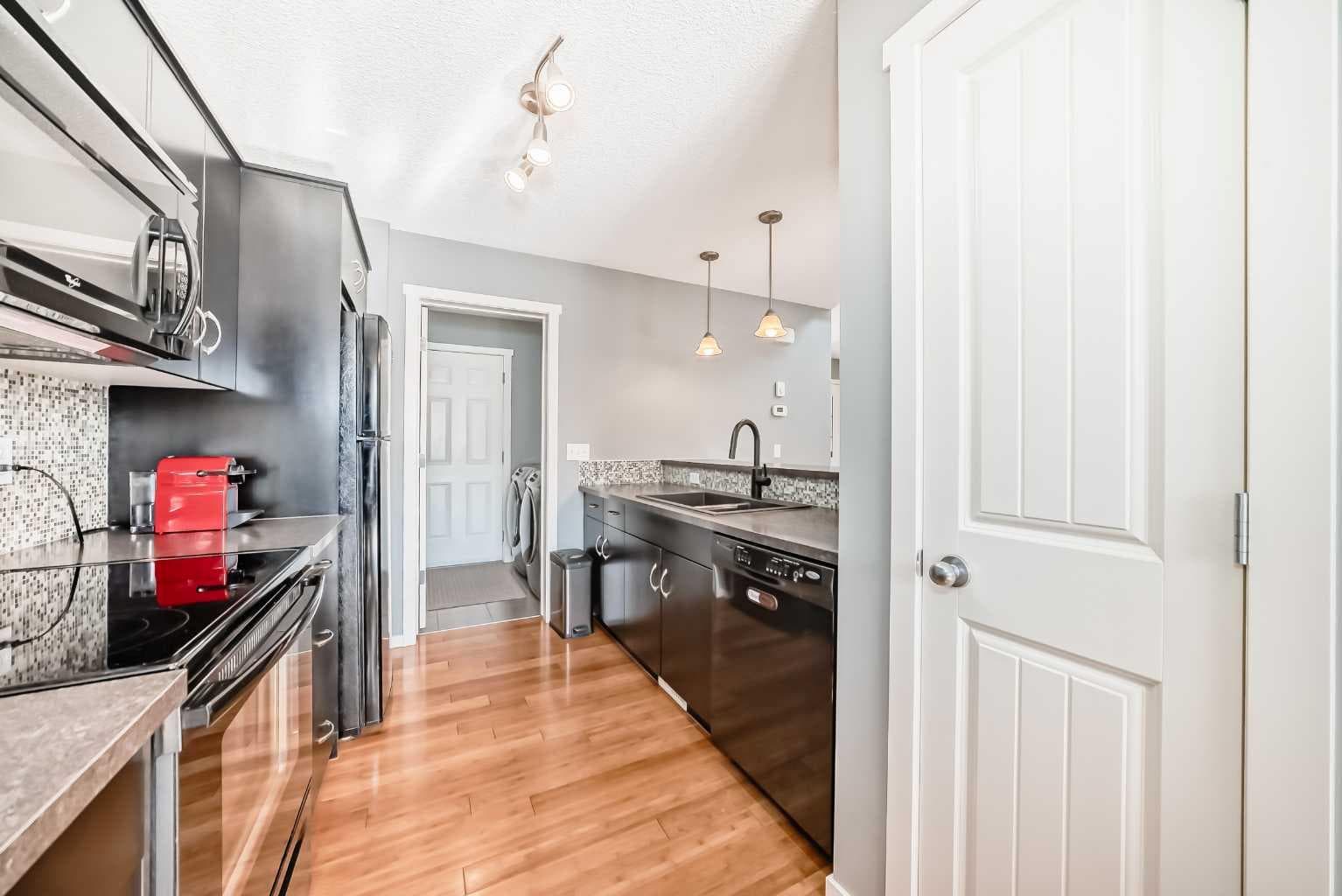 136 Sage Valley Drive NW