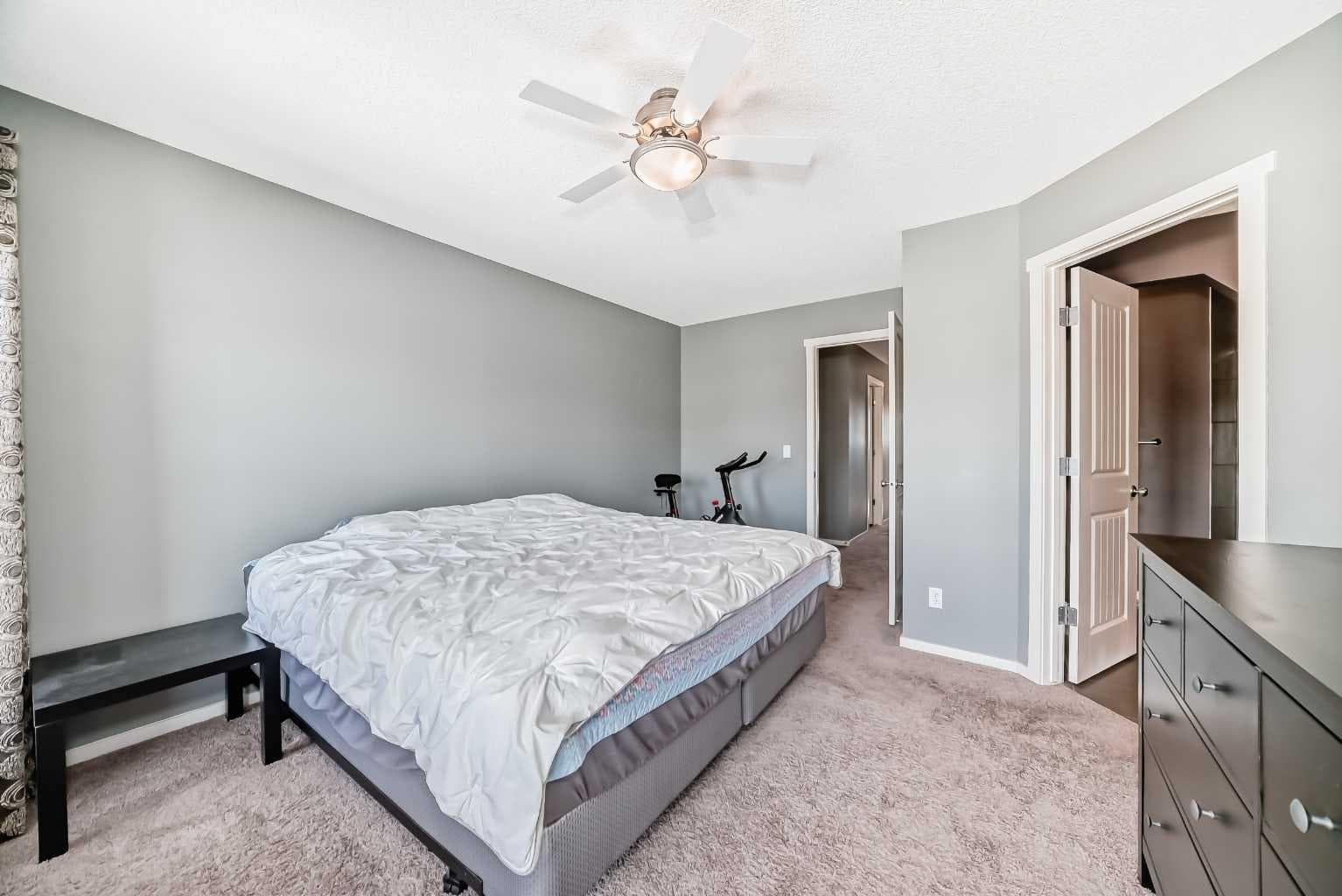 136 Sage Valley Drive NW